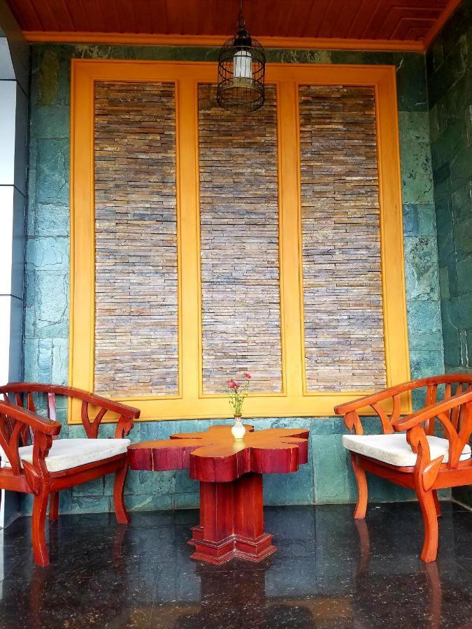 Shwe Kyun Hotel Taunggyi Dış mekan fotoğraf